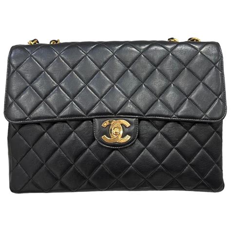 borsa chanel velluto nero|Borsa A Tracolla Chanel Jumbo Classic Flap Velluto Nero 1994 .